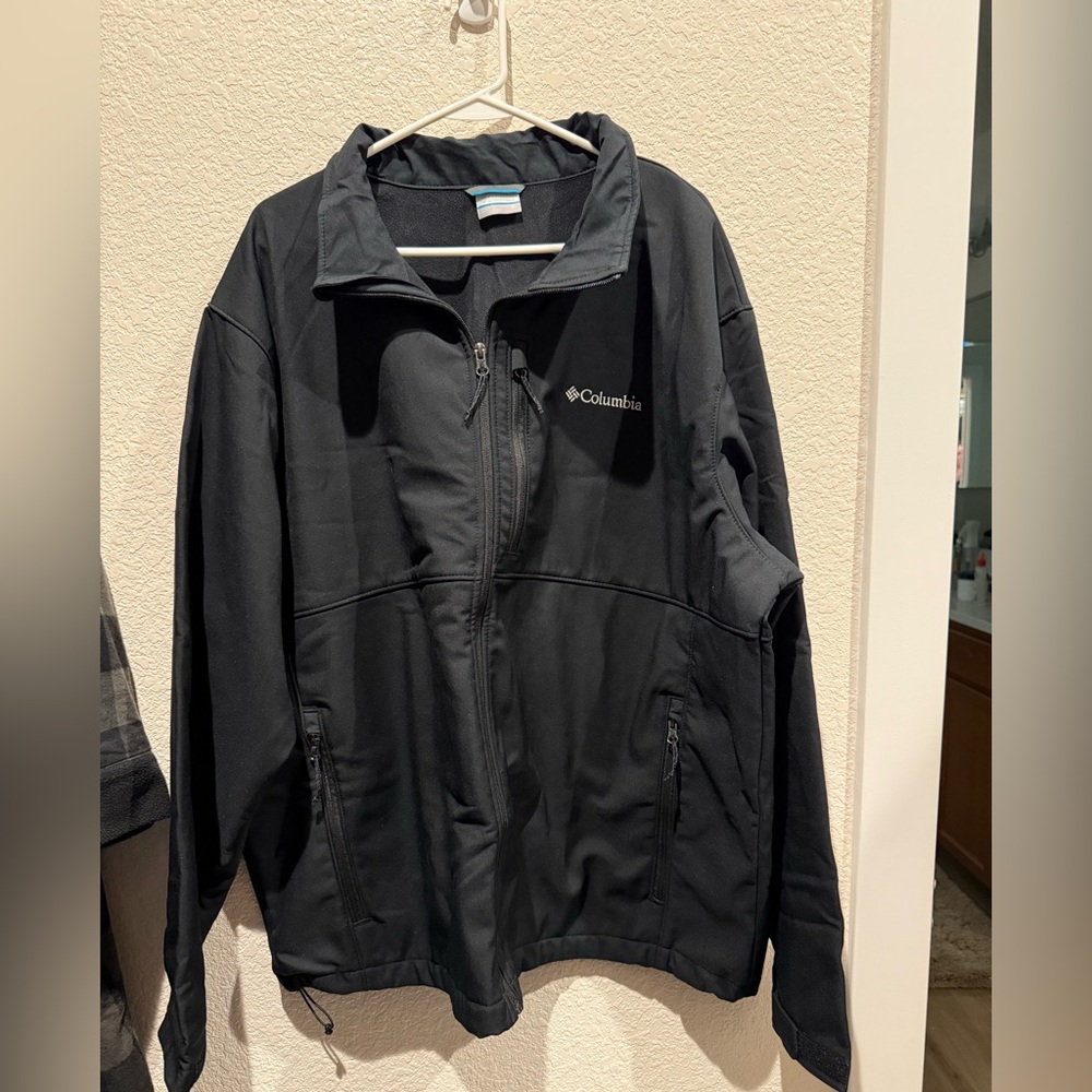 NWOT Columbia Black Full-Zip Jacket
